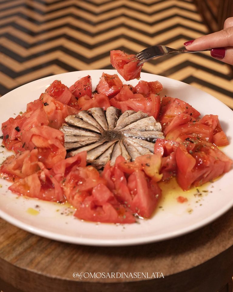 tomate con sardinilla@2x